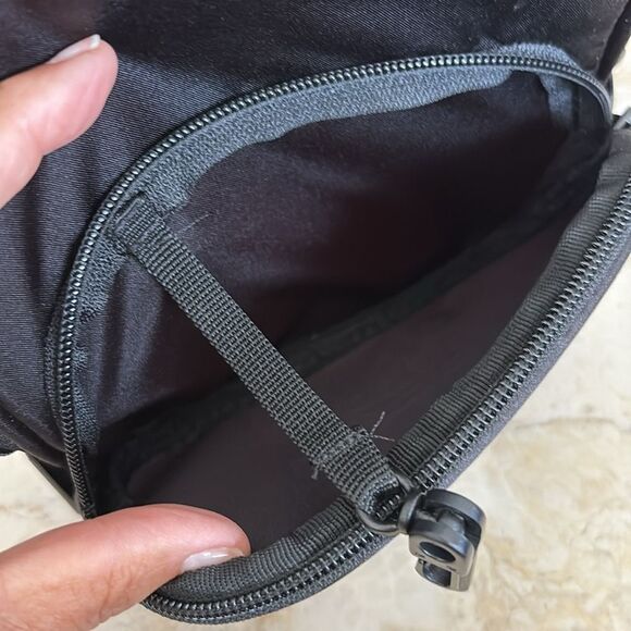 NWOT Adidas Originals Women's Santiago Mini Backpack Black & White 35L - Picture 10 of 12